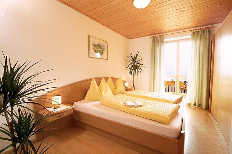 Finkenhof: Ferienwohungen - Urlaub Auf Dem Bauernhof Apartment Termeno Ngoại thất bức ảnh