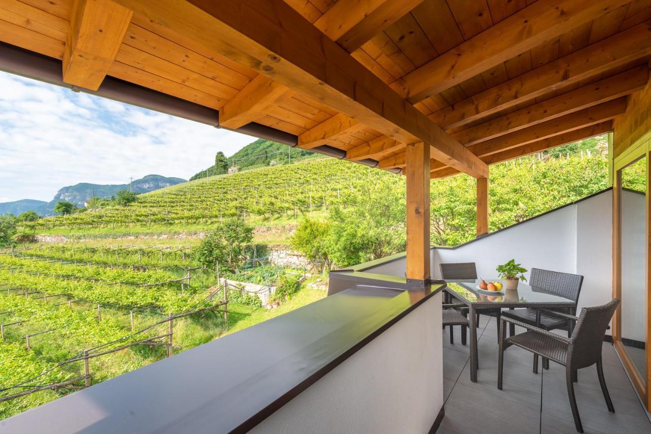 Finkenhof: Ferienwohungen - Urlaub Auf Dem Bauernhof Apartment Termeno Ngoại thất bức ảnh